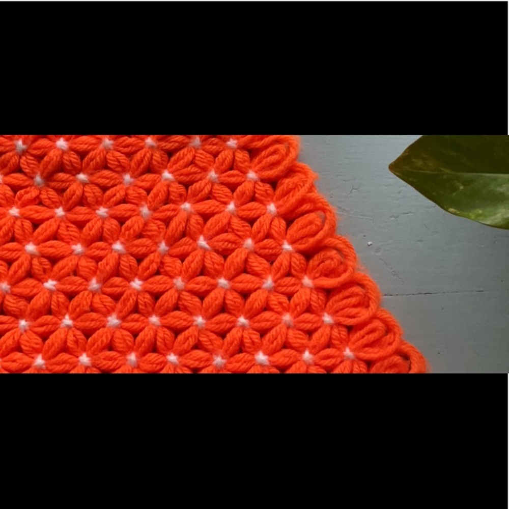 Vintage Hexagon Granny Crochet 60s 70s Mod Retro handmade table piece orange - Picture 4 of 4